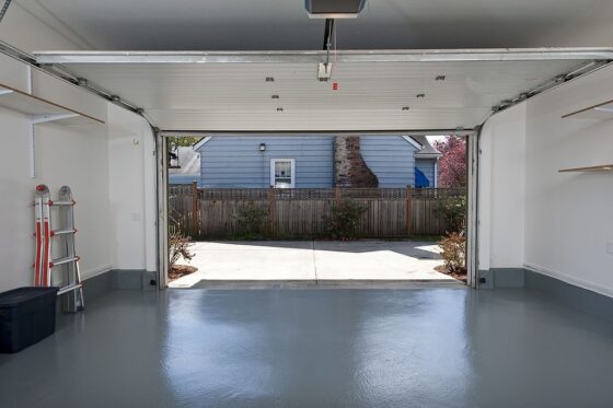 How to Turn Your Garage into a Perfect Man Cave Garage Gym?